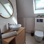 Avec Piscine Interieure Chauffee Toute L'annee A 3mn *