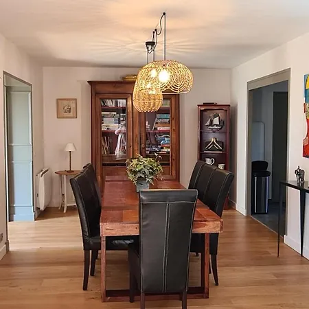 5*, A 3 Mn, Piscine Interieure A 28°