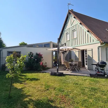Avec Piscine Interieure Chauffee Toute L'annee A 3mn *