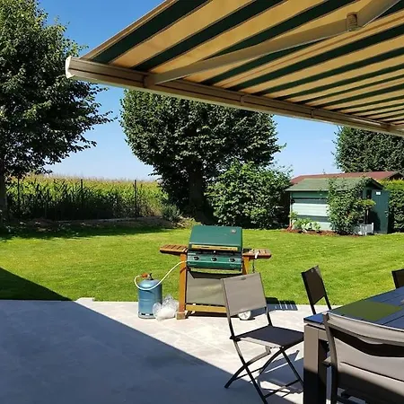 5*, à 3 Mn, Piscine Intérieure à 28° Villa *