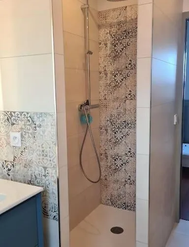 5*, à 3 Mn, Piscine Intérieure à 28°