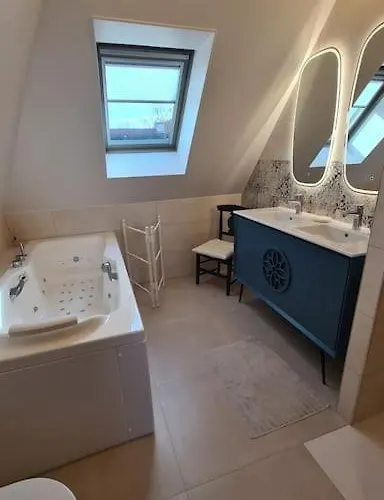 Villa 5*, à 3 Mn, Piscine Intérieure à 28°